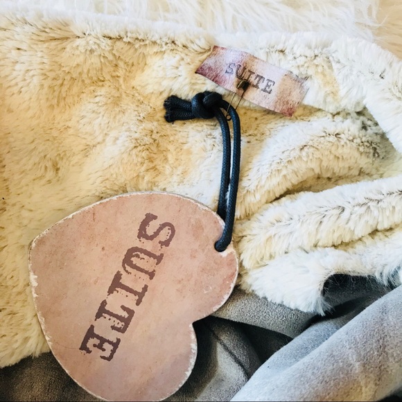 Gray vegan fur cardigan - Picture 4 of 5